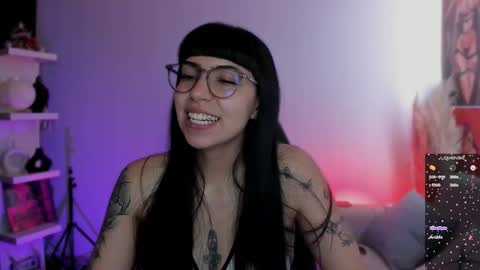 Snapshot of saraadesire chatting on October 18, 4:30 pm Sara online show from October 18, 4:30 pm
