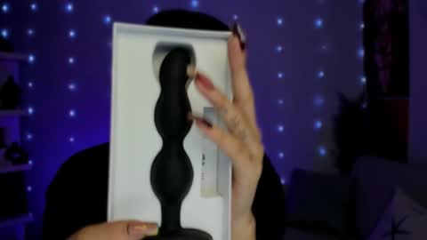 Sara online show from December 1, 10:48 pm