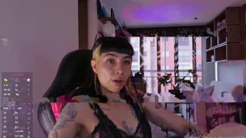 Sara online show from May 11, 5:21 pm