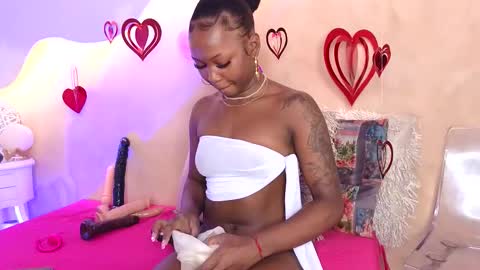 saraaguzman online show from February 26, 7:24 pm