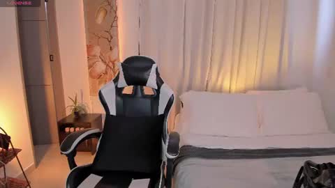 sara cavali online show from June 30, 7:26 pm
