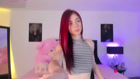 Snapshot of sarada_parker chatting on June 1, 4:09 pm Sarada Parker online show from June 1, 4:09 pm