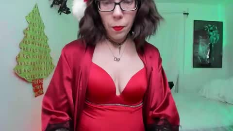 Sara Desire online show from December 9, 2:24 am