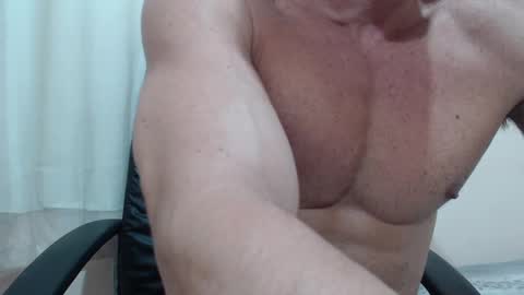 saradorj92 online show from October 26, 12:11 pm