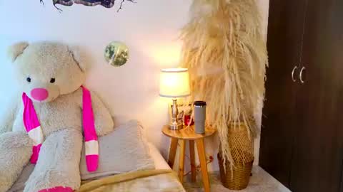 sarah  cinnamon online show from July 14, 3:51 pm