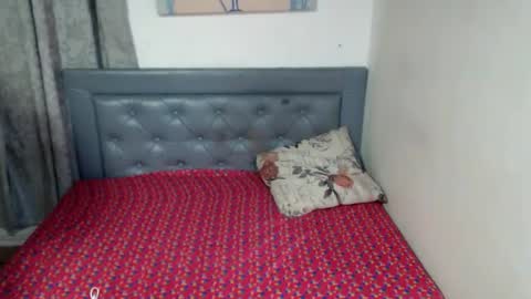 sarah online show from February 1, 8:24 am