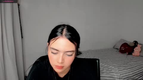 sarah online show from December 22, 4:27 pm