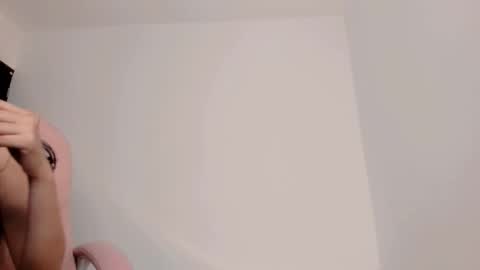 sarah online show from December 3, 11:25 pm