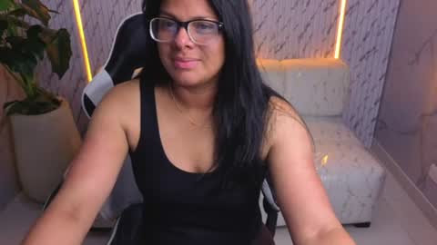 Snapshot of sarah_bay_tx chatting on June 10, 8:08 pm sarah_bay_tx online show from June 10, 8:08 pm