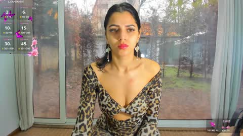 Sara online show from December 9, 8:55 am