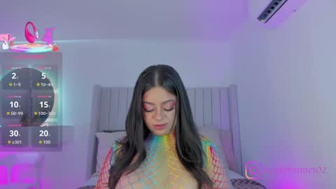 Sarah Bonneth online show from October 27, 11:36 am