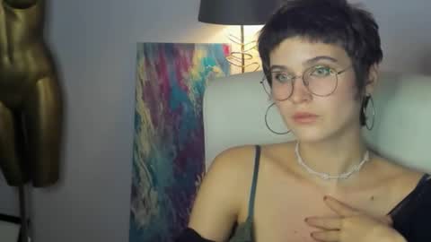 Snapshot of sarah_desire01 chatting on September 18, 1:35 pm Sarah online show from September 18, 1:35 pm