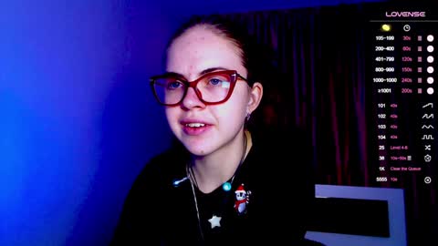 Sarah online show from December 19, 4:57 pm