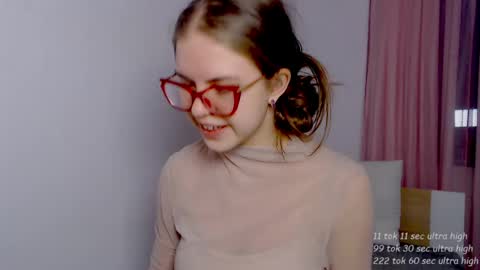 Sarah online show from April 27, 5:11 pm