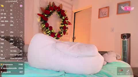 Sarah   online show from December 7, 10:23 am