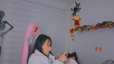 Sarah Ramirez online show from October 22, 3:07 am