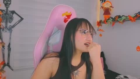 Sarah Ramirez online show from October 24, 4:31 am