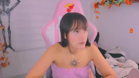 Sarah Ramirez online show from October 26, 11:53 pm