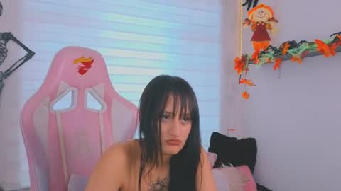 Sarah Ramirez online show from October 27, 11:58 am