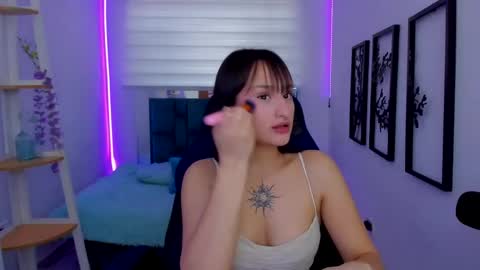 Sarah Ramirez online show from November 13, 7:57 pm