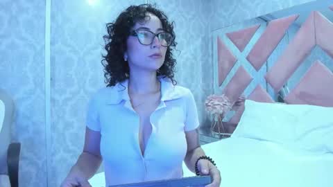 Sarah online show from November 16, 3:12 am