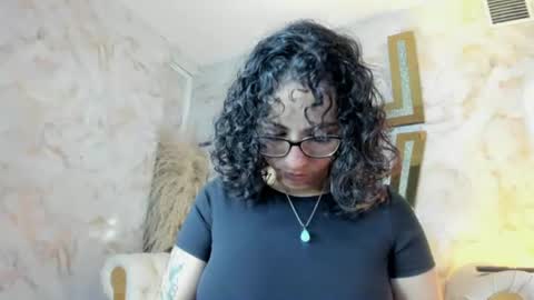 Snapshot of sarah_sluty chatting on June 26, 2:27 am Sarah online show from June 26, 2:27 am