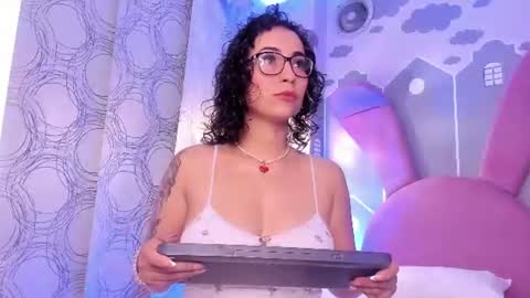 Snapshot of sarah_sluty chatting on July 21, 12:18 pm Sarah online show from July 21, 12:18 pm