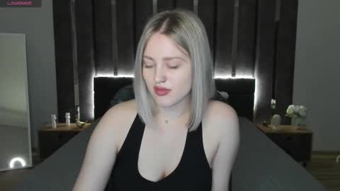 Sarah online show from February 11, 12:59 am