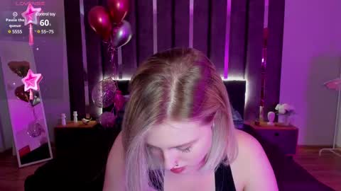 Sarah online show from March 12, 1:03 am