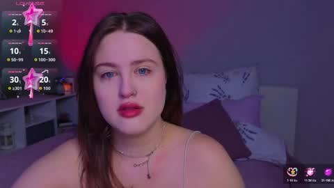 Sarah online show from March 15, 11:00 pm