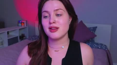 Sarah online show from June 22, 3:25 am