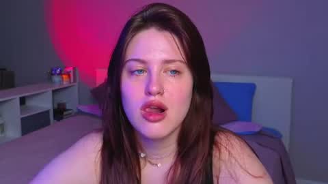 Sarah online show from July 18, 10:35 pm