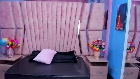 Sarah online show from February 12, 3:18 pm