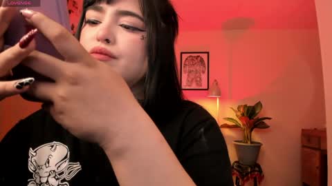   online show from June 6, 7:13 am