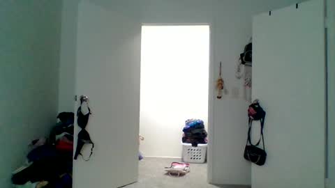 sarahbear642 online show from June 18, 8:02 pm