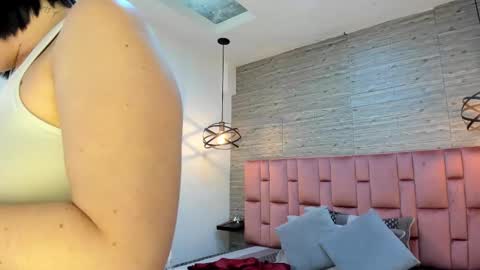 Sarah Deyvis online show from March 5, 9:26 pm