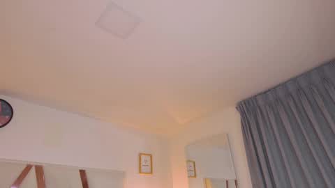 Snapshot of sarahevans__ chatting on February 21, 1:55 am Sarah Evans online show from February 21, 1:55 am