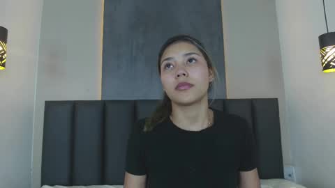 Snapshot of sarahevans__ chatting on March 12, 6:40 am Sarah Evans online show from March 12, 6:40 am