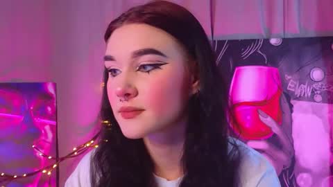 Sarah  online show from December 19, 11:23 pm