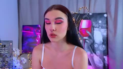 Sarah  online show from January 9, 8:10 pm