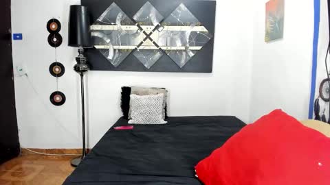  SARAHJEY     online show from September 30, 11:43 pm