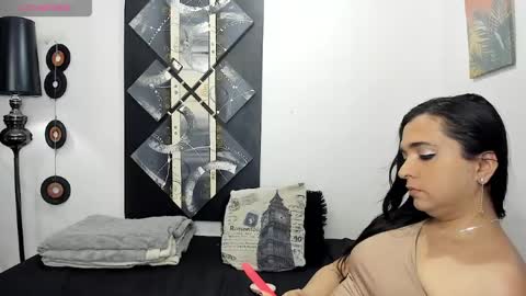  SARAHJEY     online show from July 3, 6:25 pm