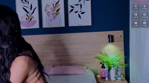 Snapshot of sarahmiler_ chatting on September 17, 11:34 am Sarah online show from September 17, 11:34 am