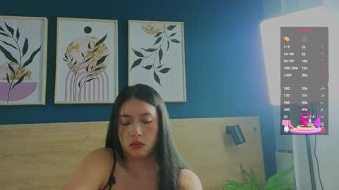 Snapshot of sarahmiler_ chatting on October 2, 12:23 pm Sarah online show from October 2, 12:23 pm