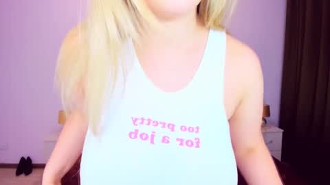 Sarah online show from December 22, 3:55 pm