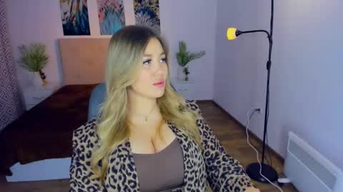 Sarah online show from January 17, 3:11 pm