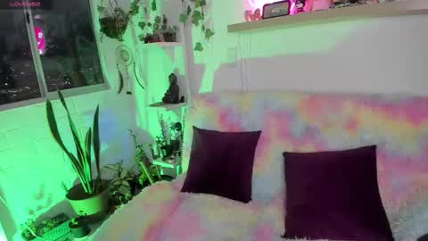 Snapshot of sarahminage_ chatting on February 3, 11:21 pm Sarah NEW ACCOUNT online show from February 3, 11:21 pm