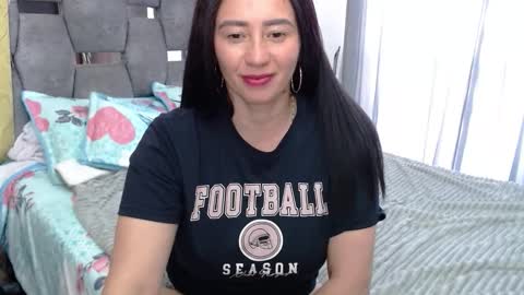 Snapshot of sarahott_1 chatting on September 25, 9:18 pm Lia online show from September 25, 9:18 pm
