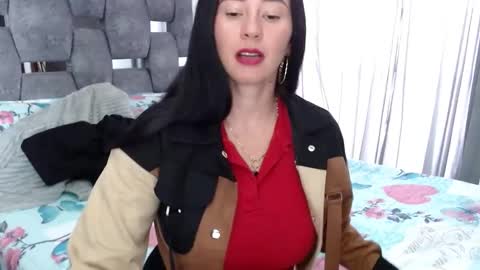 Snapshot of sarahott_1 chatting on September 26, 8:24 pm Lia online show from September 26, 8:24 pm
