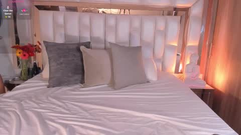 Sarah online show from October 21, 4:30 pm